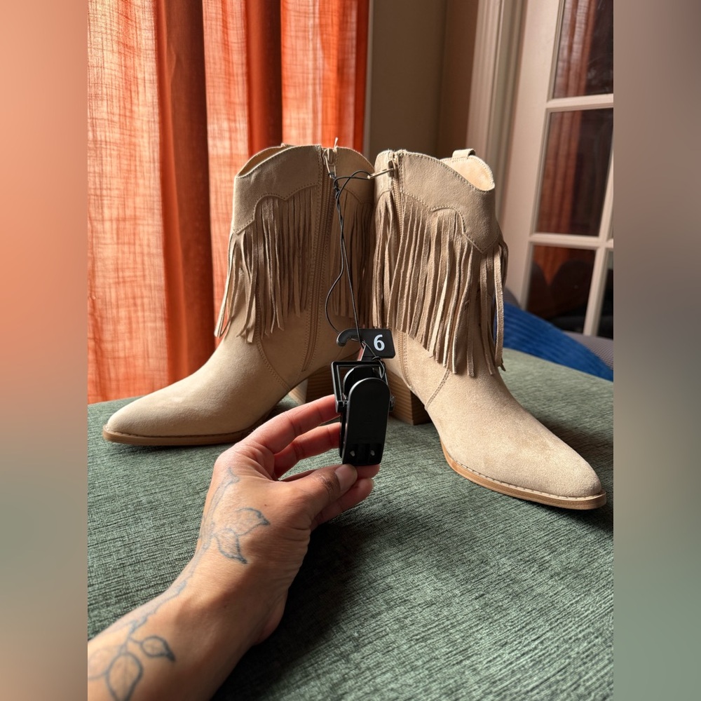 Time and Tru Tan Sand Heeled Boots with Fringe NWT - Picture 2 of 8